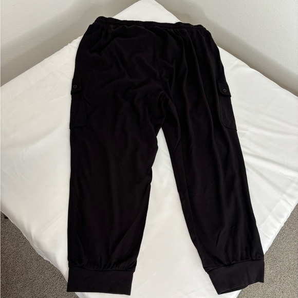 Torrid Relaxed Fit Jogger Stretch Challis Mid-Rise Cargo Pocket Pant size 1X - Picture 6 of 10